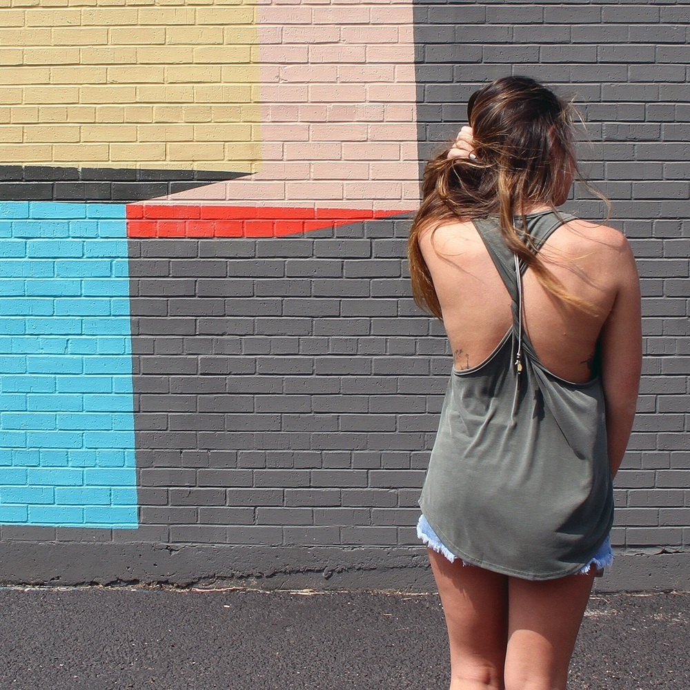 Twisted back tank top